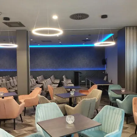 酒店 Wellness Panorama 特伦钦温泉区