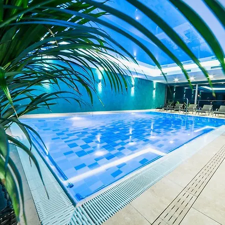 فندق Wellness Panorama 4*